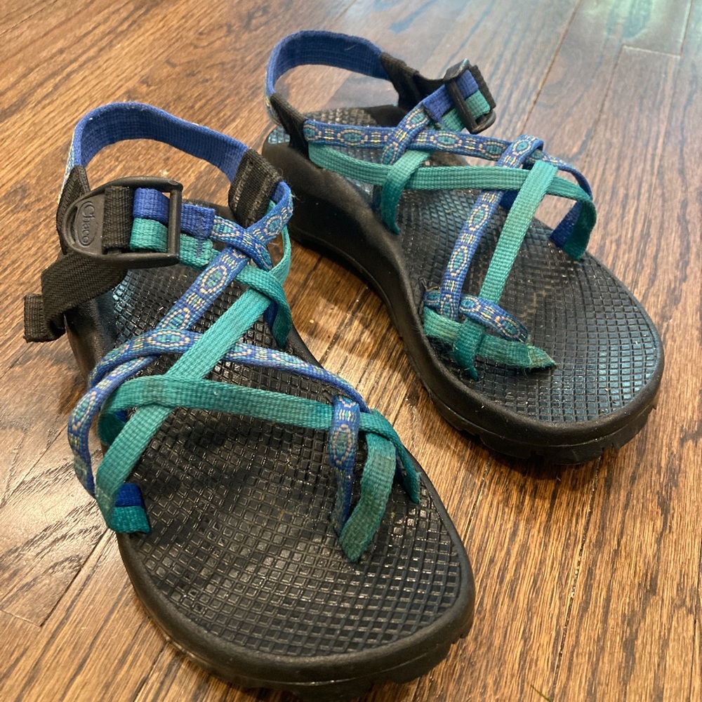 Chacos- Women’s 5: Double Strap Webbing with Toe Loop